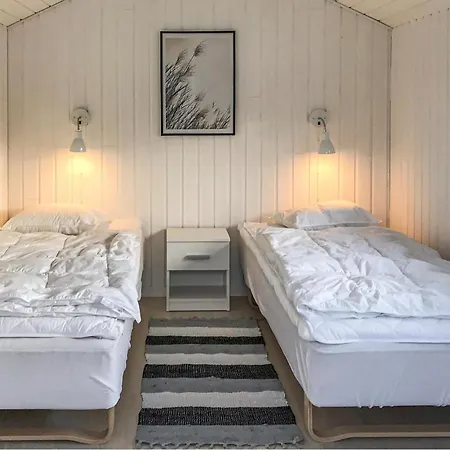 4 Bedroom Gorgeous In Semesterbostad Glesborg