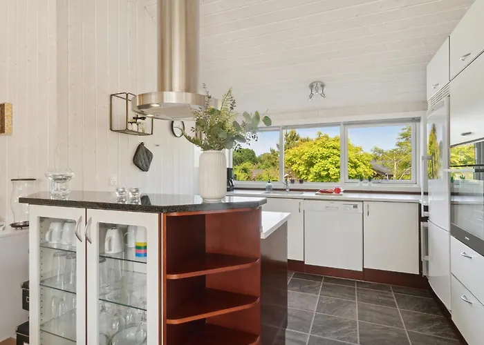 4 Bedroom Gorgeous In * Glesborg